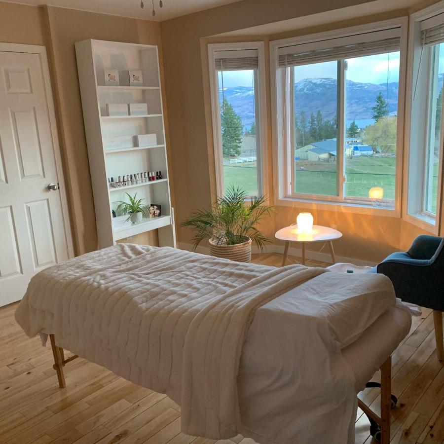 Salish B&B And Spa West Kelowna Exterior photo